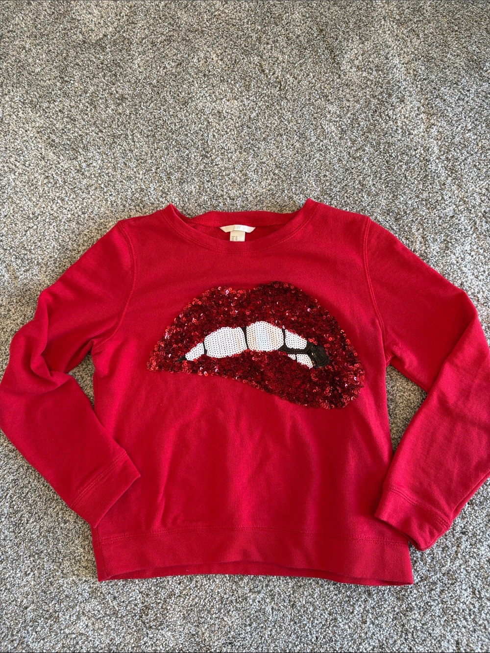 H&M Red Sequin Lip Crewneck Sweatshirt size XS